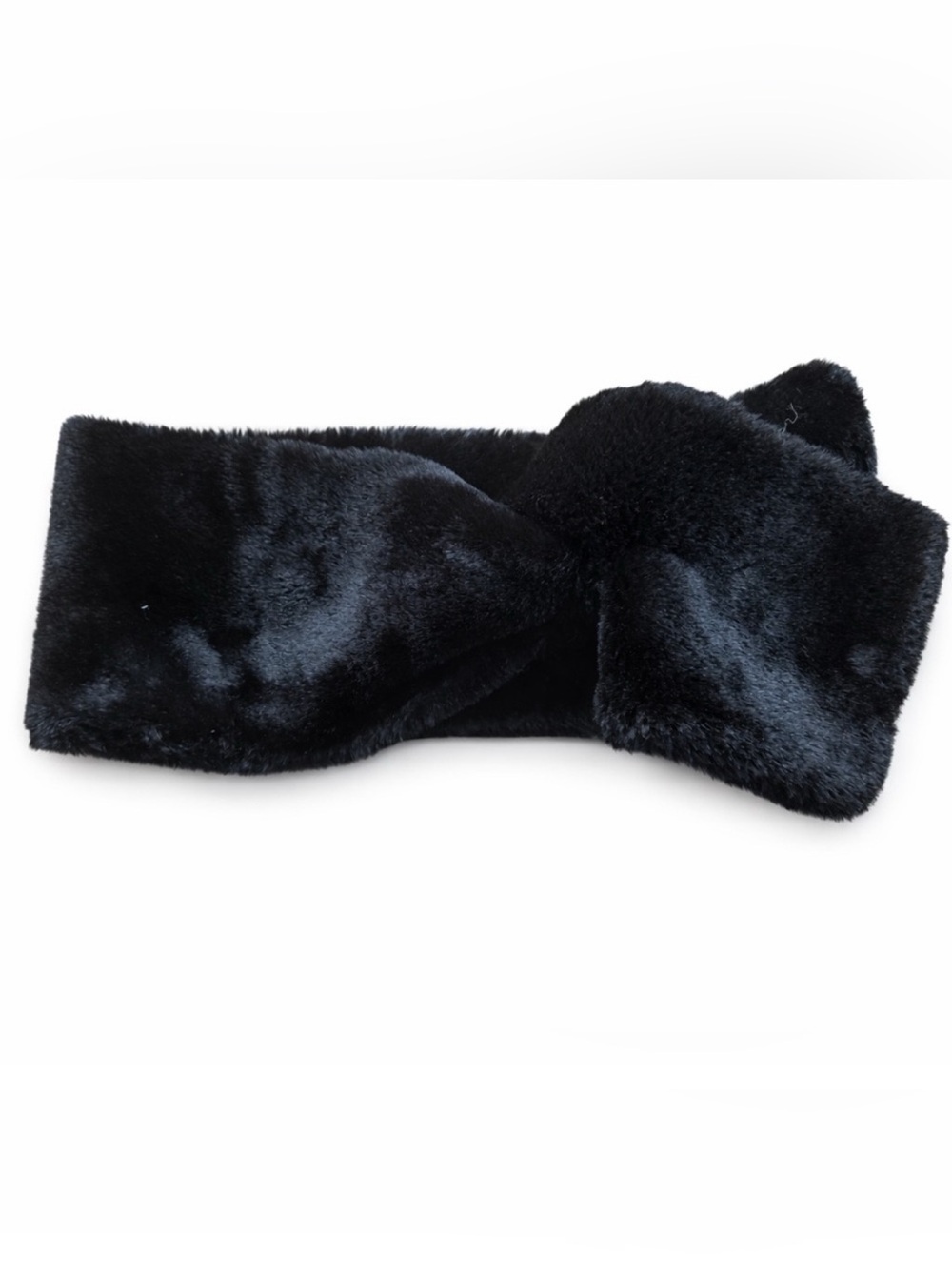 Apparis VKai Pluche™ Faux Fur Pull-Through Scarf – Black